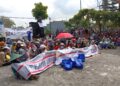 warga tuntut DPRD Kabupaten Blitar menutup tambang pasir, Kamis (19/06/2025). foto: Aditya/sapablitar.com