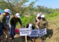 Bupati Blitar bersama Forkopimda dan Jurnalis Blitar melakukan tanam pohon