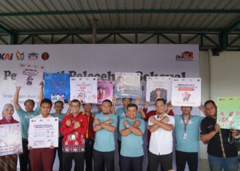 Sosialisasi anti pelecehan seksual di Stasiun Blitar. (foto : Antok/sapablitar.com)